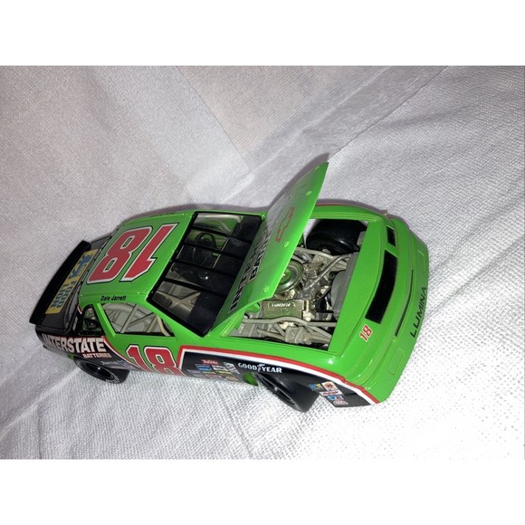 1994 Dale Jarrett #18 Chevy Interstate Batteries 1:18 NASCAR Collector's Edition - Picture 5 of 16